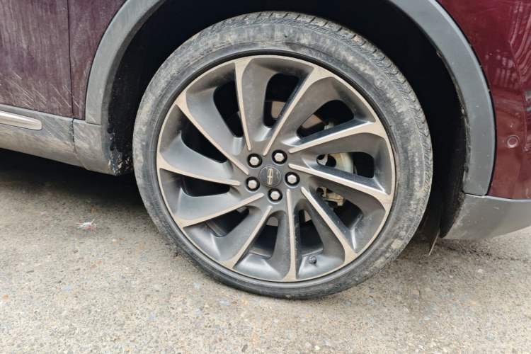 Used Lincoln Nautilus 2019 2.7T Four-Wheel Drive Prestige Edition China VI Standard Right Front Wheel Hub