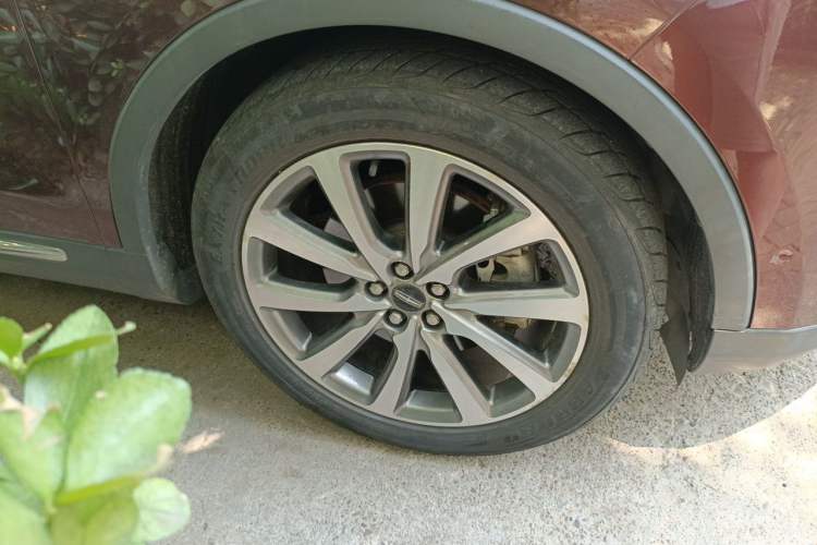 Used Lincoln Nautilus 2019 2.0T Four-Wheel Drive Zunya Edition China VI Standard Right Front Wheel Hub