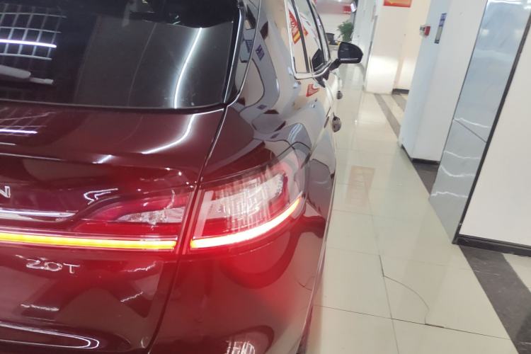Used Lincoln Nautilus 2019 2.0T Two-Wheel Drive Luxury Edition China VI Standard Right Rear Taillight