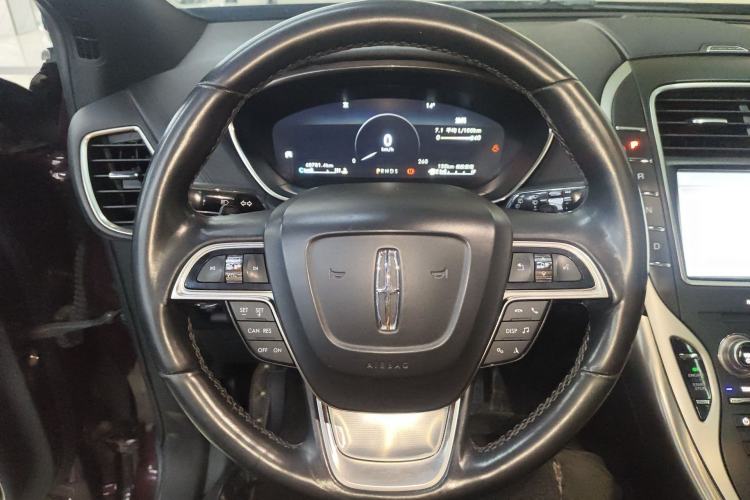 Used Lincoln Nautilus 2019 2.0T Two-Wheel Drive Luxury Edition China VI Standard Steering Wheel