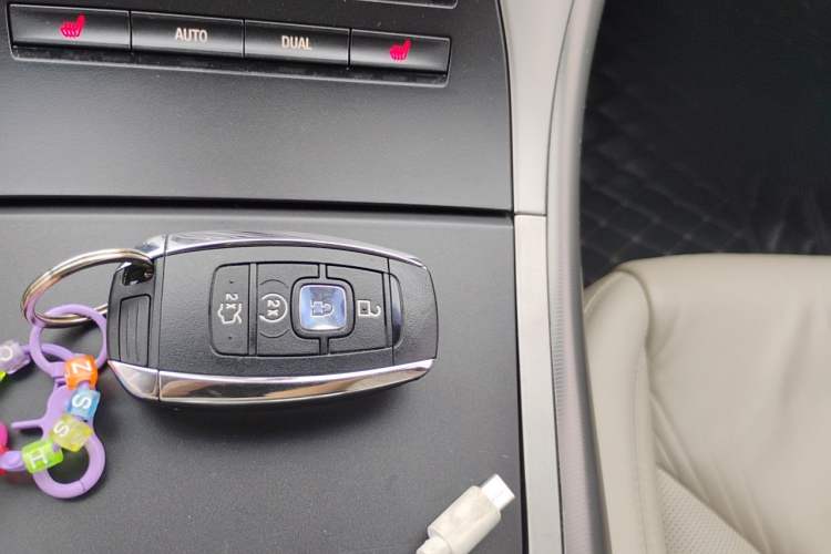 Used Lincoln Nautilus 2019 2.0T Two-Wheel Drive Luxury Edition China VI Standard Vehicle Key