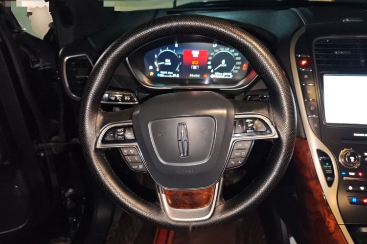 Used Lincoln Nautilus 2019 2.0T Four-Wheel Drive Zunya Edition China VI Standard Steering Wheel