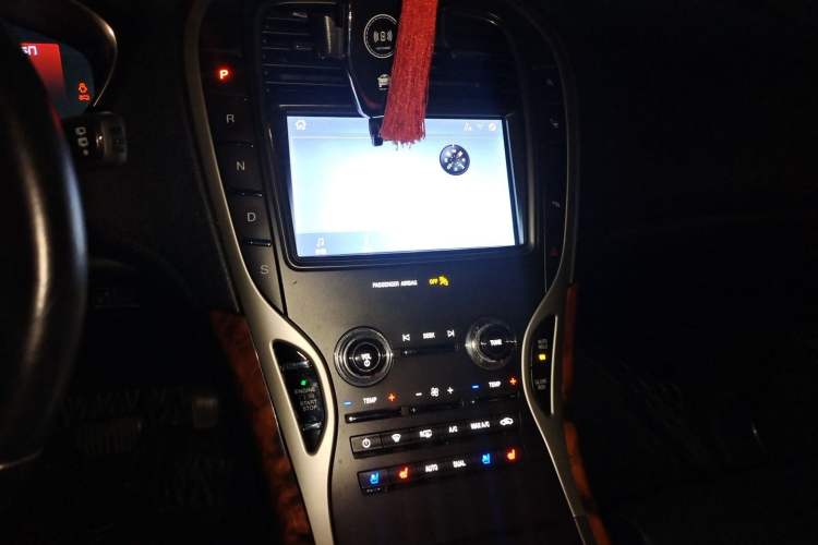 Used Lincoln Nautilus 2019 2.0T Four-Wheel Drive Zunya Edition China V Standard Audio And AC Panel