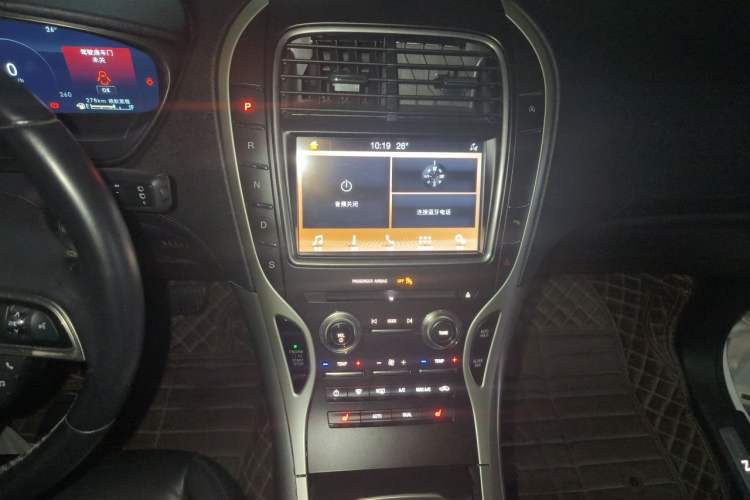 Used Lincoln Nautilus 2019 2.0T Two-Wheel Drive Luxury Edition China VI Standard Audio And AC Panel