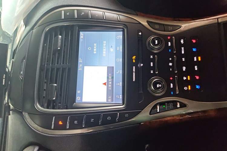 Used Lincoln Nautilus 2019 2.7T Four-Wheel Drive Prestige Edition China VI Standard Audio And AC Panel