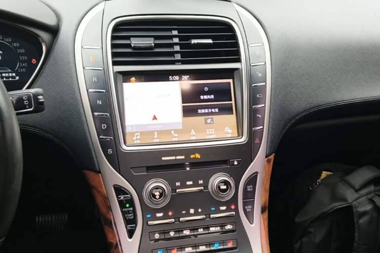 Used Lincoln Nautilus 2019 2.7T Four-Wheel Drive Prestige Edition China VI Standard Audio And AC Panel