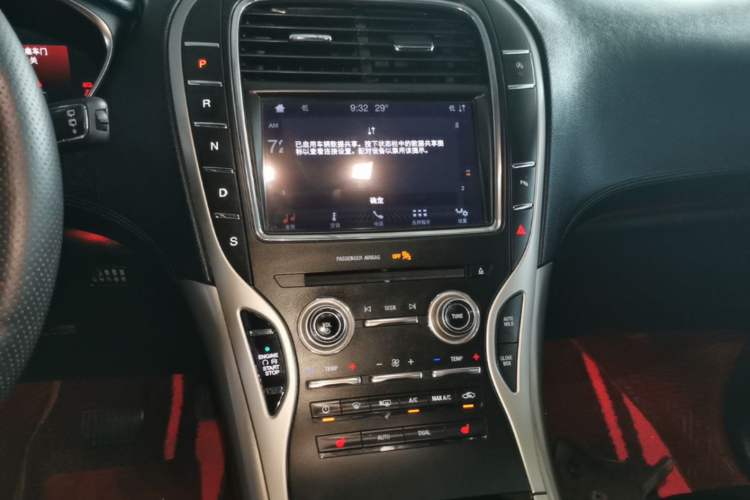 Used Lincoln Nautilus 2019 2.0T Two-Wheel Drive Luxury Edition China VI Standard Audio And AC Panel