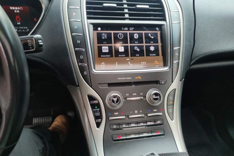 Used Lincoln Nautilus 2019 2.0T Two-Wheel Drive Luxury Edition China VI Standard Audio And AC Panel