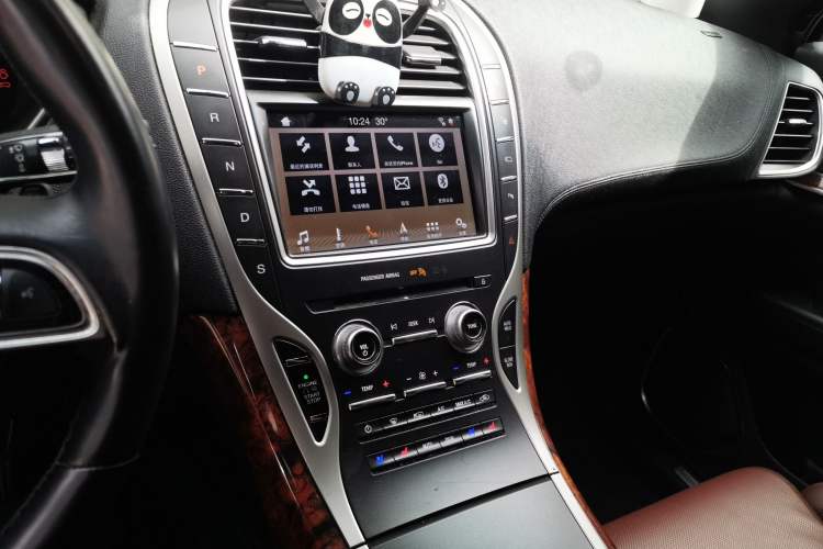 Used Lincoln Nautilus 2019 2.7T Four-Wheel Drive Prestige Edition China VI Standard Audio And AC Panel
