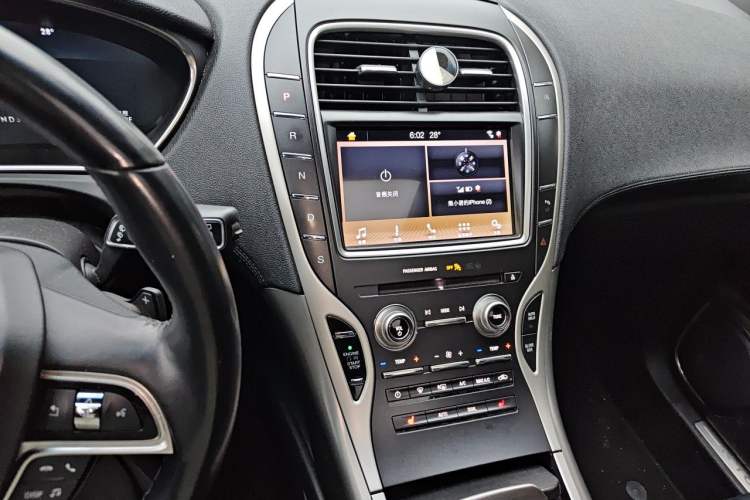 Used Lincoln Nautilus 2019 2.0T Two-Wheel Drive Luxury Edition China VI Standard Audio And AC Panel