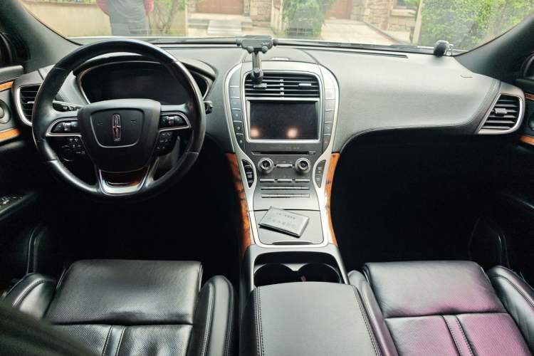 Used Lincoln Nautilus 2019 2.7T Four-Wheel Drive Prestige Edition China VI Standard Center Console