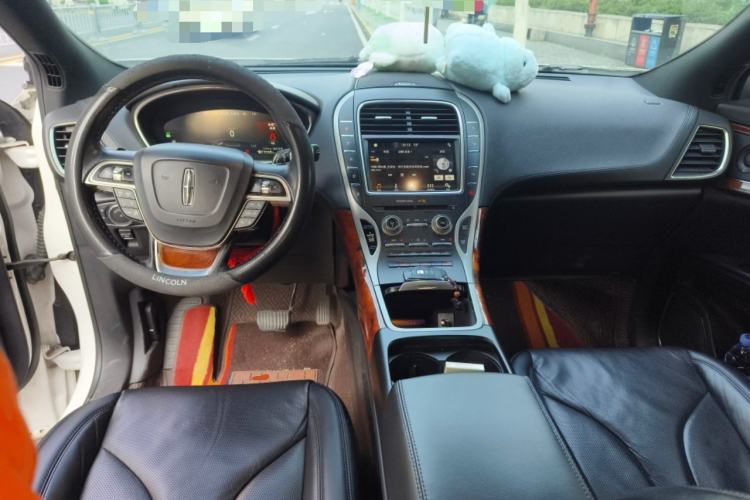 Used Lincoln Nautilus 2019 2.0T Four-Wheel Drive Zunya Edition China VI Standard Center Console