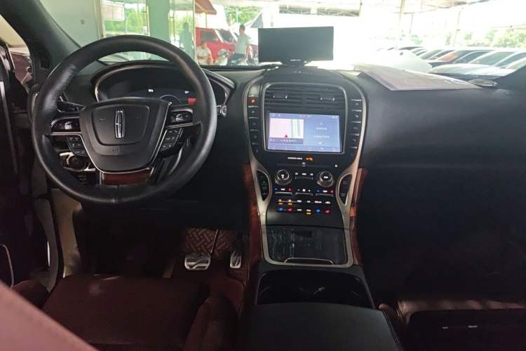 Used Lincoln Nautilus 2019 2.7T Four-Wheel Drive Prestige Edition China VI Standard Center Console