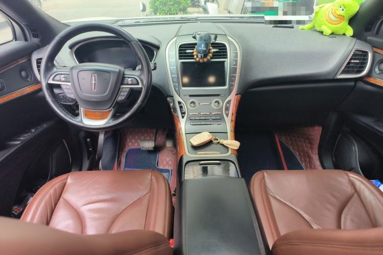 Used Lincoln Nautilus 2019 2.0T Four-Wheel Drive Zunya Edition China VI Standard Center Console