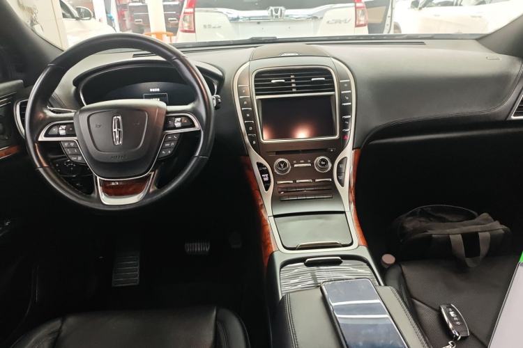 Used Lincoln Nautilus 2019 2.0T Four-Wheel Drive Zunya Edition China VI Standard Center Console