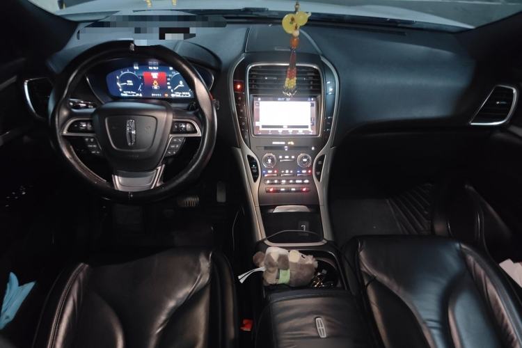 Used Lincoln Nautilus 2019 2.0T Two-Wheel Drive Luxury Edition China VI Standard Center Console