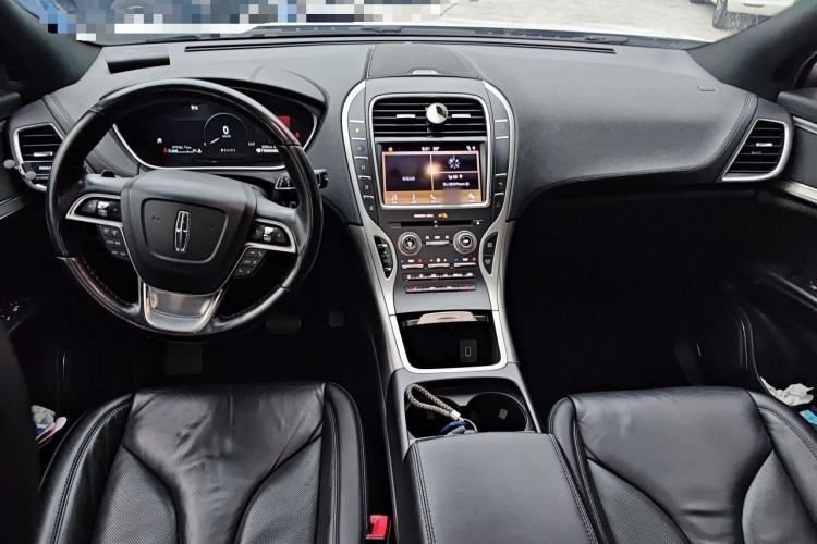 Used Lincoln Nautilus 2019 2.0T Two-Wheel Drive Luxury Edition China VI Standard Center Console