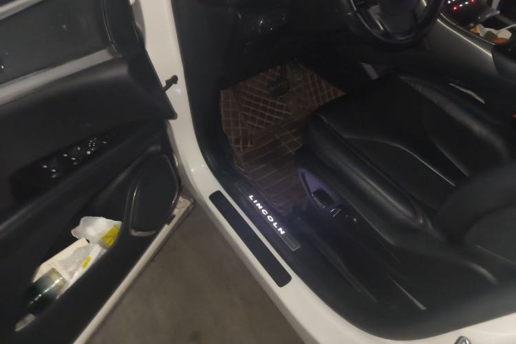 Used Lincoln Nautilus 2019 2.0T Two-Wheel Drive Luxury Edition China VI Standard Driver Seat