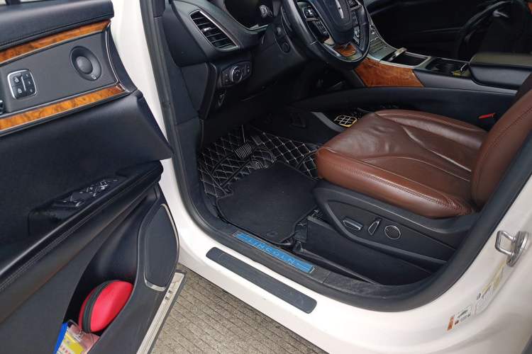 Used Lincoln Nautilus  Driver Seat
