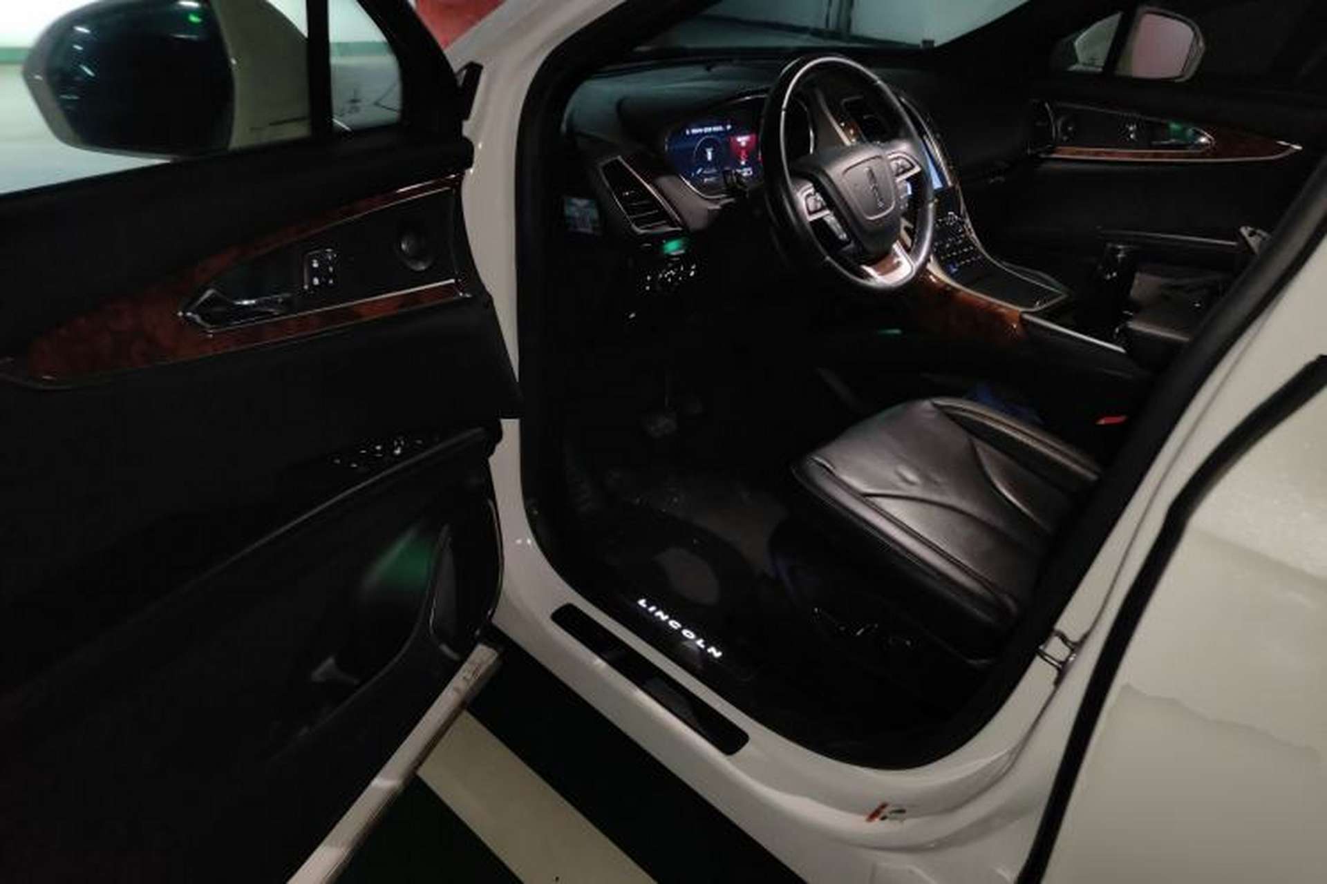 Used Lincoln Nautilus 2019 2.0T Four-Wheel Drive Zunya Edition China VI Standard Driver Seat