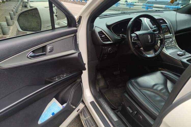 Used Lincoln Nautilus 2019 2.0T Two-Wheel Drive Luxury Edition China VI Standard Driver Seat