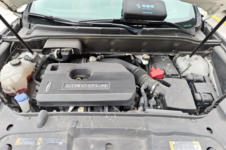 Used Lincoln Nautilus 2019 2.0T Two-Wheel Drive Luxury Edition China VI Standard Engine Bay