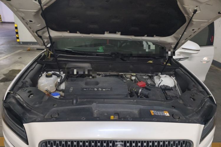 Used Lincoln Nautilus 2019 2.0T Two-Wheel Drive Luxury Edition China VI Standard Engine Bay