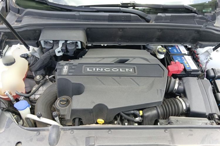 Used Lincoln Nautilus 2019 2.7T Four-Wheel Drive Prestige Edition China VI Standard Engine Bay