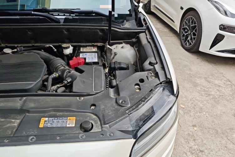 Used Lincoln Nautilus 2019 2.0T Two-Wheel Drive Luxury Edition China VI Standard Engine Bay Left