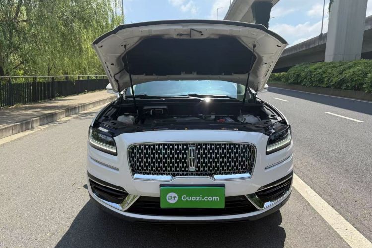 Used Lincoln Nautilus 2019 2.0T Two-Wheel Drive Luxury Edition China VI Standard Engine Bay