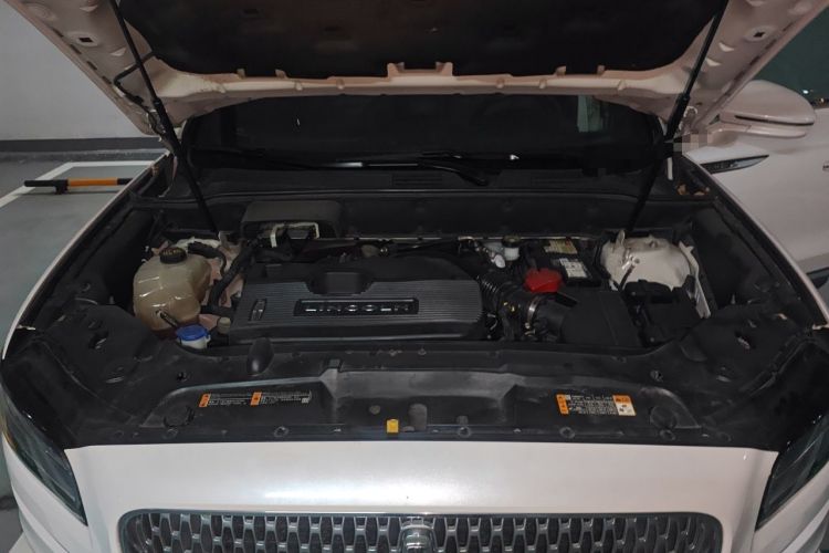 Used Lincoln Nautilus 2019 2.0T Four-Wheel Drive Zunya Edition China VI Standard Engine Bay