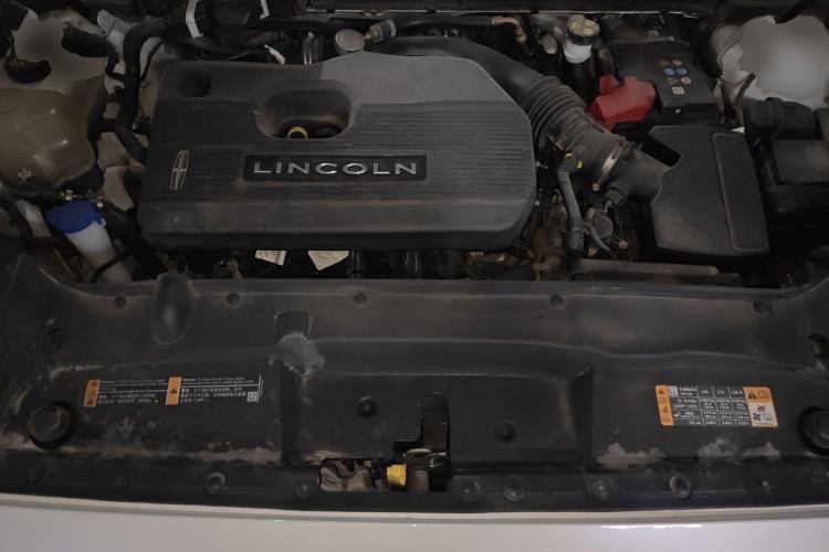 Used Lincoln Nautilus 2019 2.0T Two-Wheel Drive Luxury Edition China VI Standard Engine Bay
