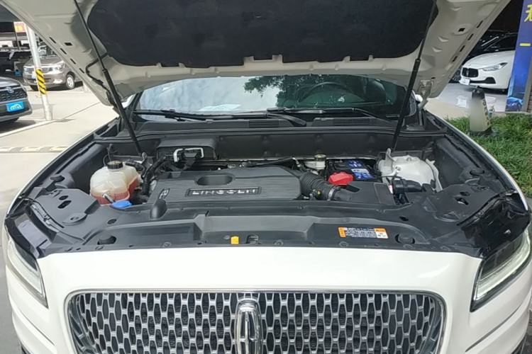 Used Lincoln Nautilus 2019 2.0T Four-Wheel Drive Zunya Edition China VI Standard Engine Bay