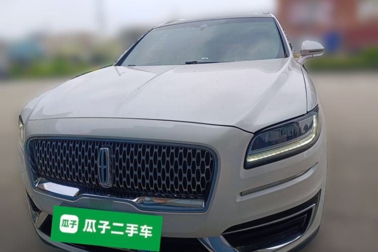 Used Lincoln Nautilus  Front