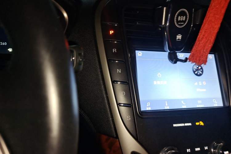 Used Lincoln Nautilus 2019 2.0T Four-Wheel Drive Zunya Edition China V Standard Gear Lever