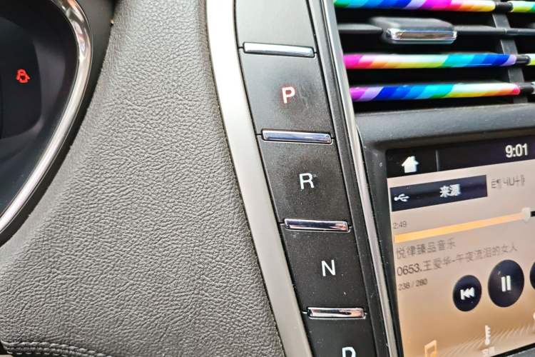 Used Lincoln Nautilus 2019 2.0T Two-Wheel Drive Luxury Edition China VI Standard Gear Lever