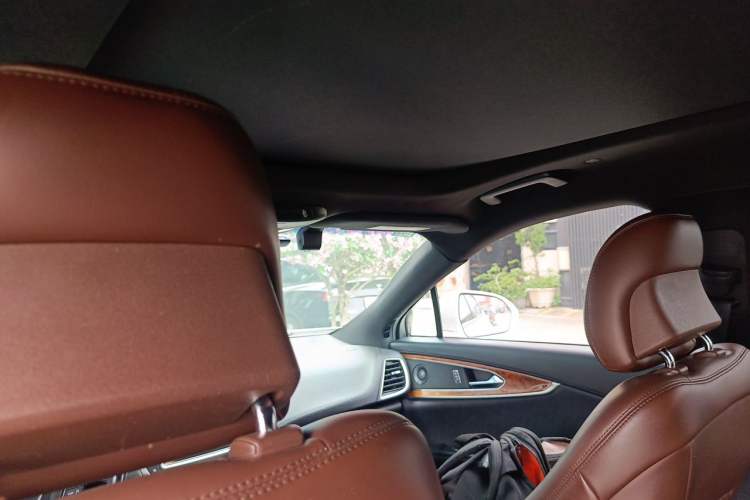 Used Lincoln Nautilus  Headliner