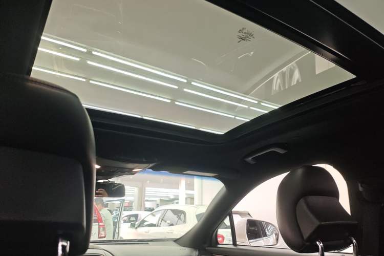 Used Lincoln Nautilus 2019 2.0T Four-Wheel Drive Zunya Edition China VI Standard Headliner