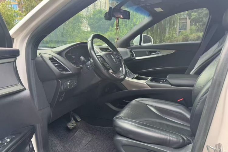 Used Lincoln Nautilus 2019 2.0T Two-Wheel Drive Luxury Edition China VI Standard Interior 2