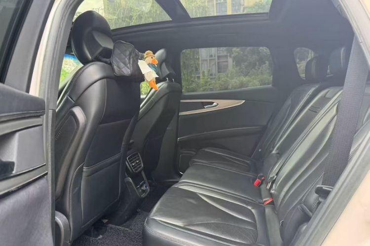 Used Lincoln Nautilus 2019 2.0T Two-Wheel Drive Luxury Edition China VI Standard Interior 3
