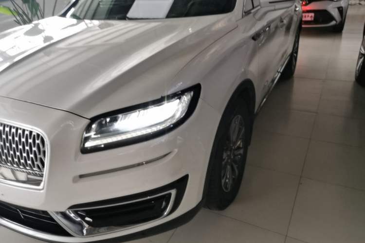 Used Lincoln Nautilus 2019 2.0T Two-Wheel Drive Luxury Edition China VI Standard Left Front Headlight