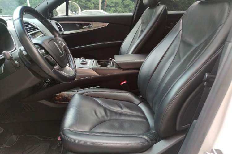Used Lincoln Nautilus 2019 2.0T Two-Wheel Drive Luxury Edition China VI Standard Left Front Seat