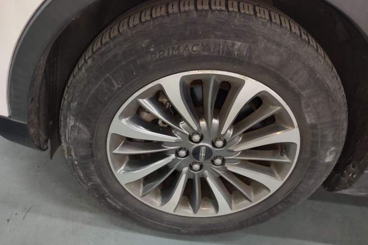 Used Lincoln Nautilus 2019 2.0T Two-Wheel Drive Luxury Edition China VI Standard Left Front Wheel Hub