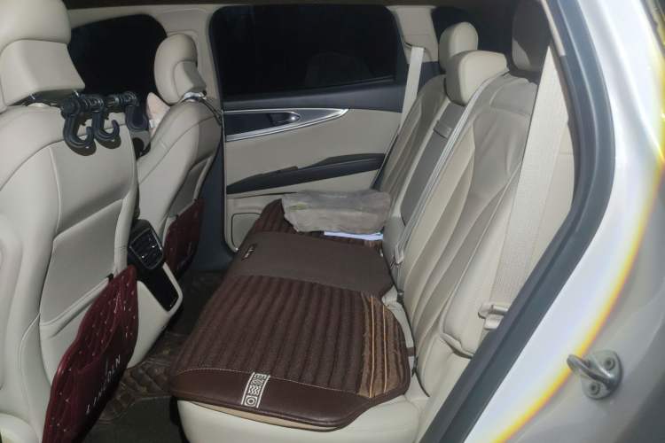 Used Lincoln Nautilus 2019 2.0T Two-Wheel Drive Luxury Edition China VI Standard Left Rear Seat