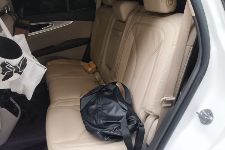 Used Lincoln Nautilus 2019 2.0T Two-Wheel Drive Luxury Edition China VI Standard Left Rear Seat