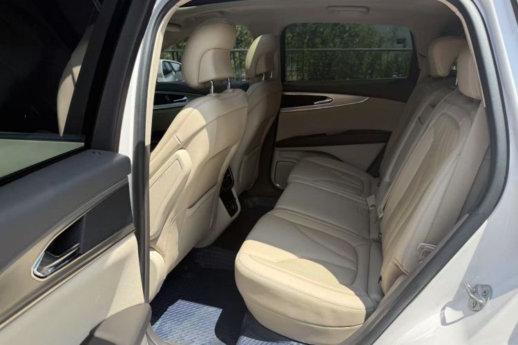 Used Lincoln Nautilus 2019 2.0T Two-Wheel Drive Luxury Edition China VI Standard Left Rear Seat