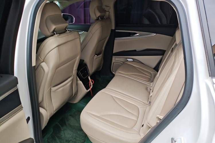 Used Lincoln Nautilus 2019 2.0T Two-Wheel Drive Luxury Edition China VI Standard Left Rear Seat