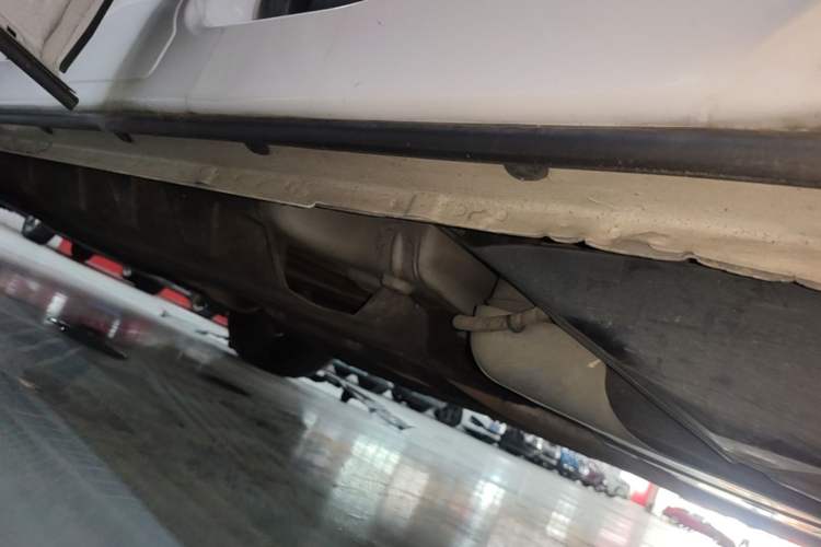 Used Lincoln Nautilus 2019 2.0T Two-Wheel Drive Luxury Edition China VI Standard Left Side Sill