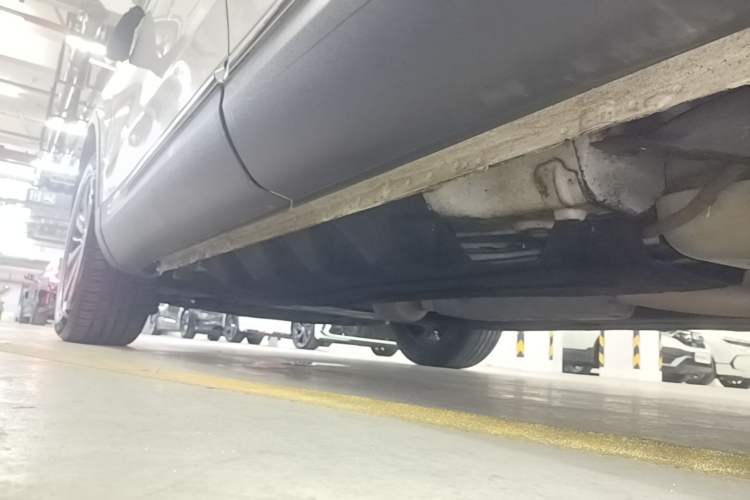 Used Lincoln Nautilus 2019 2.0T Two-Wheel Drive Luxury Edition China VI Standard Left Side Sill