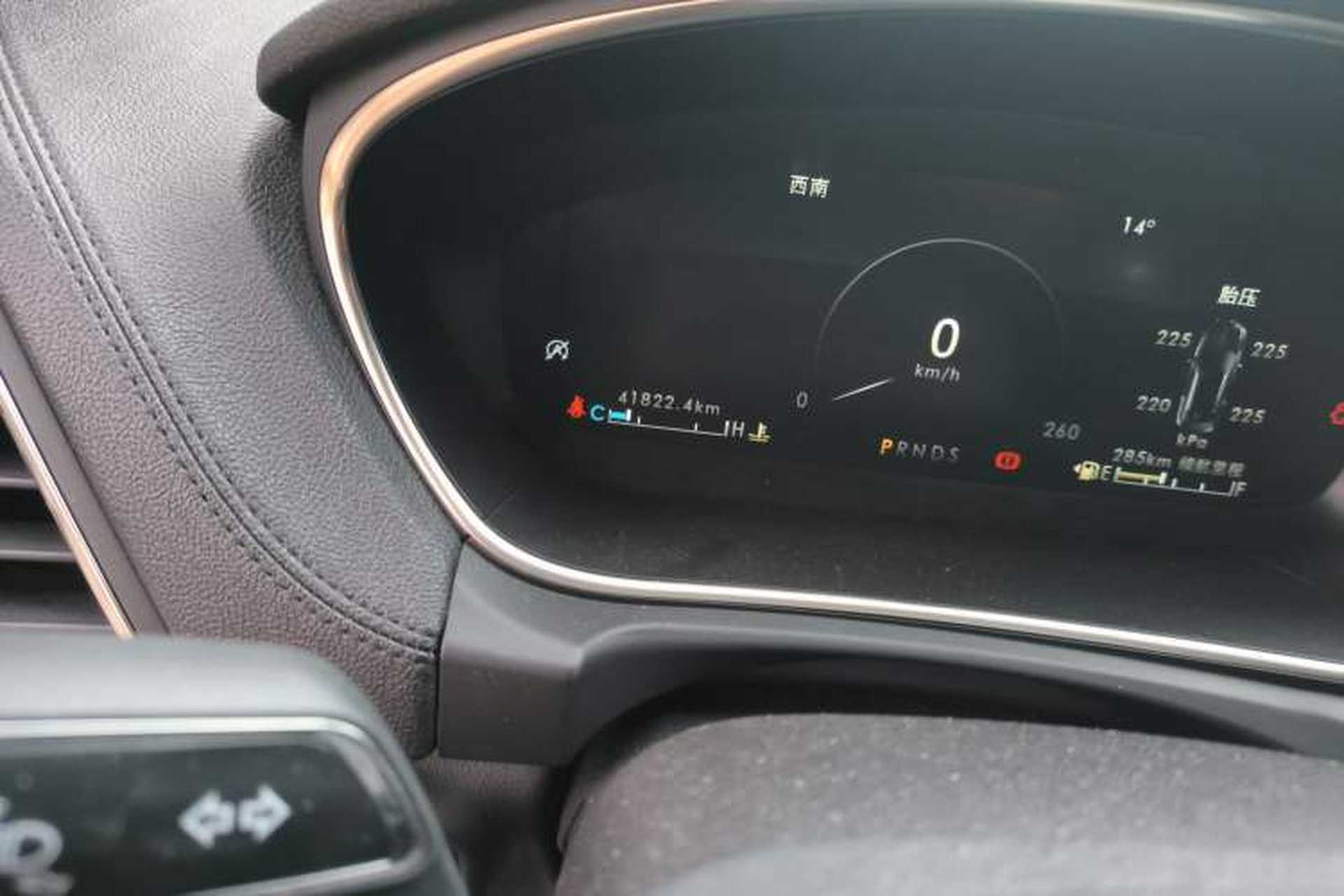 Used Lincoln Nautilus 2019 2.0T Two-Wheel Drive Luxury Edition China VI Standard Odometer Close Up